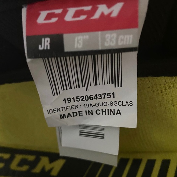 CCM Tacks 9080 Shin Pads - Picture 3 of 3